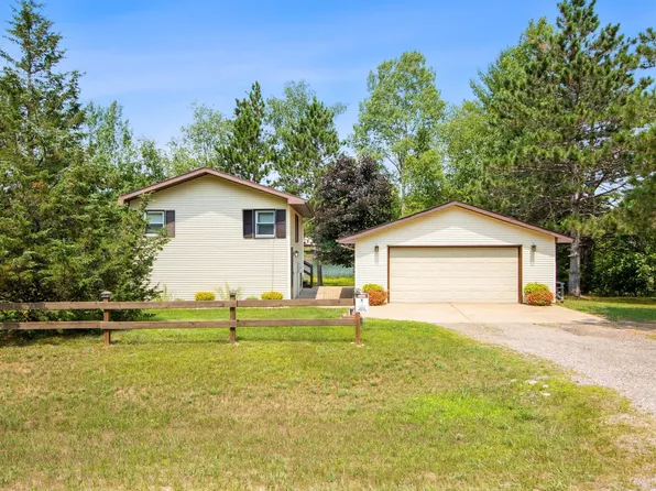 1180 S Gale Ct, Wisconsin Dells, WI 53965