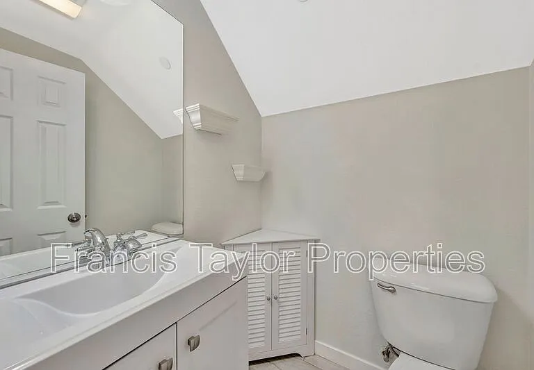 148 Elora Ln — Photo 15