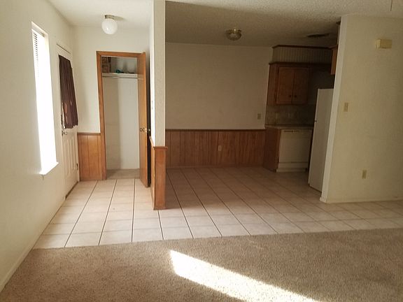 3rd image of 558 Scotland Ct