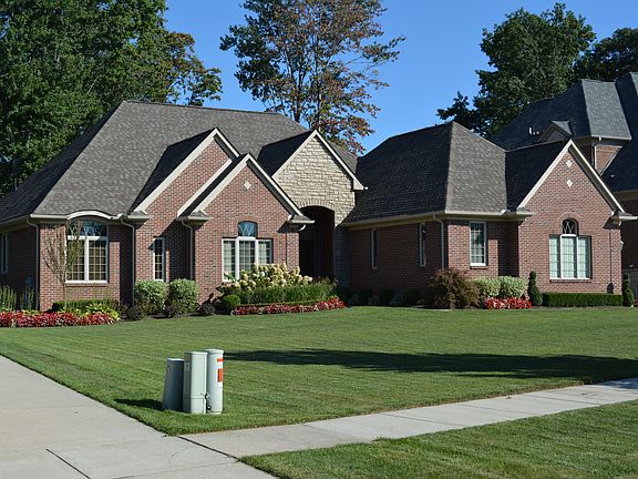 3rd image of 52778 Tuscany Grv