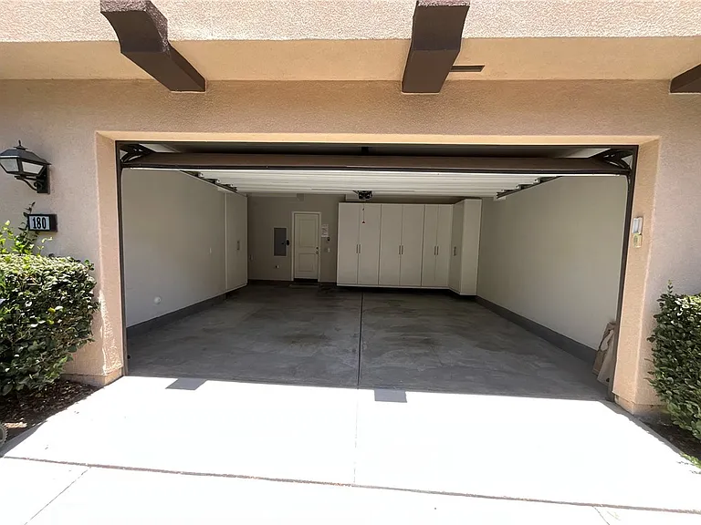 180 Outwest — Photo 25