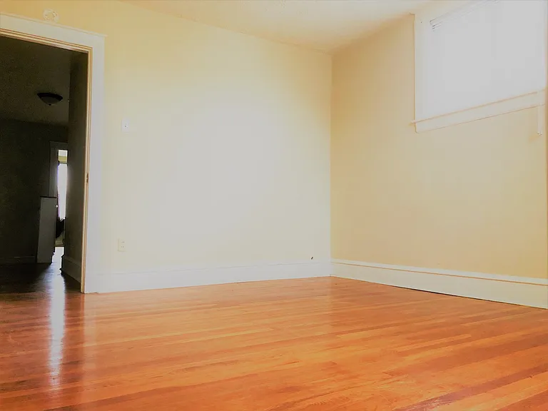 618 Gerhard St — Photo 7