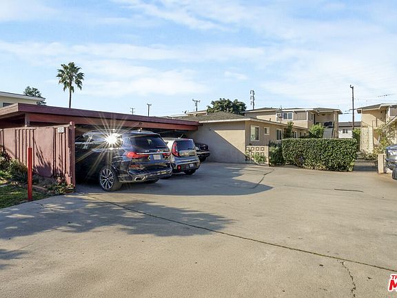 2nd image of 723 Indiana Ct