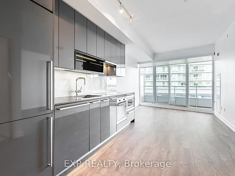 115 McMahon Dr #206 — Photo 5