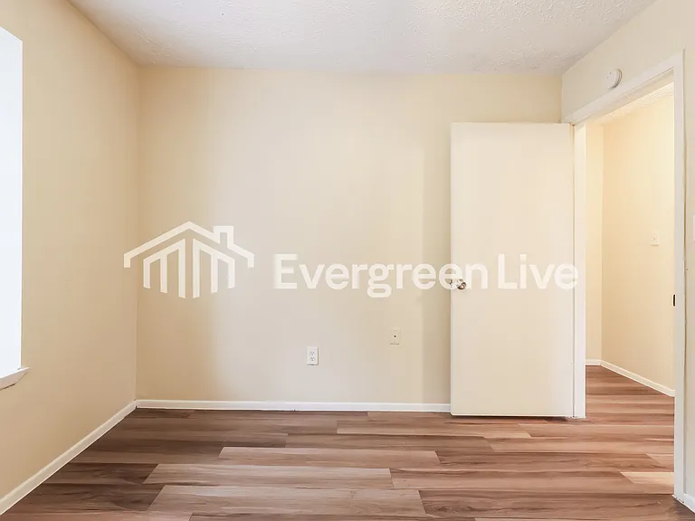 16326 Dew Drop Ln — Photo 8