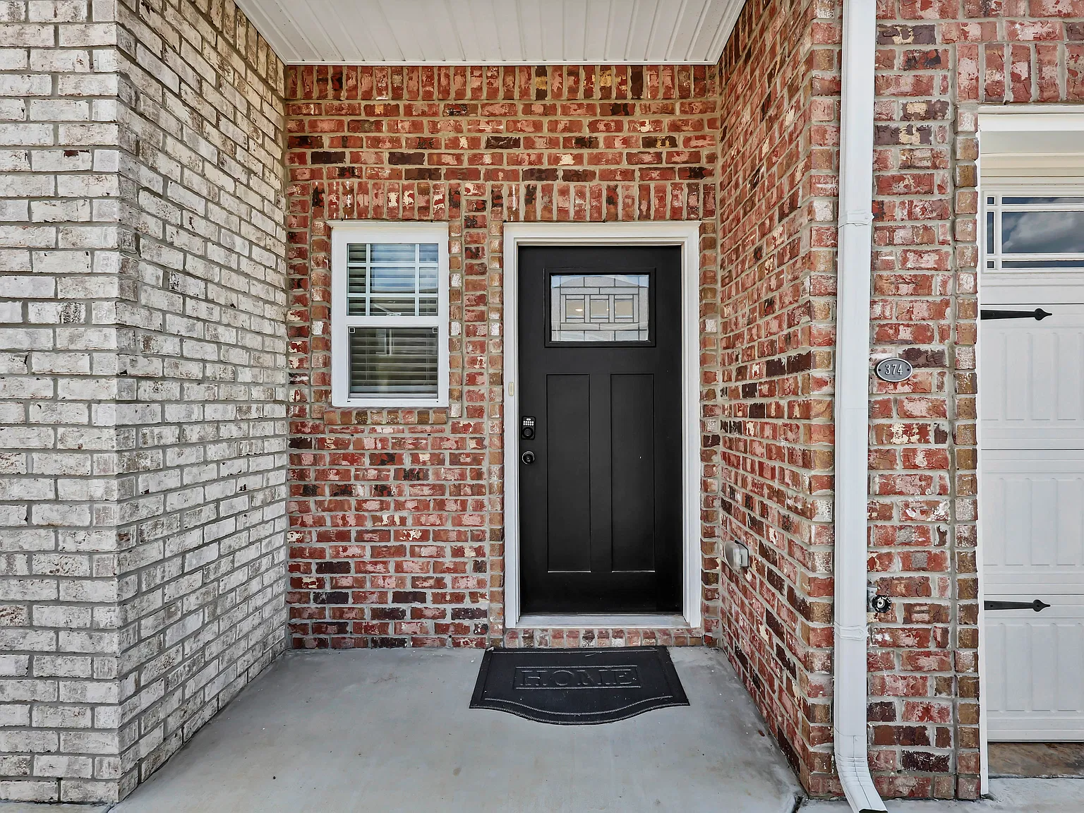 2 bed, 2.5 bath, 1278 sqft, $1,900 — Photo 2
