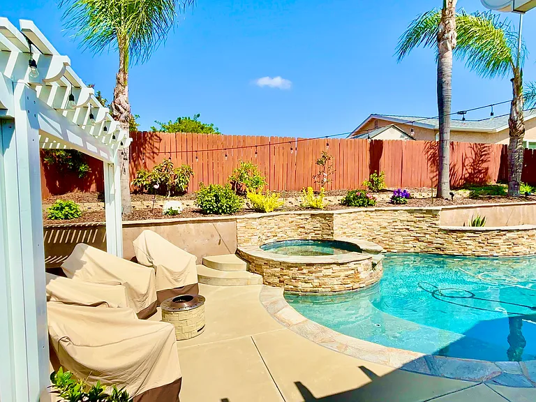 567 Woods Dr — Photo 18