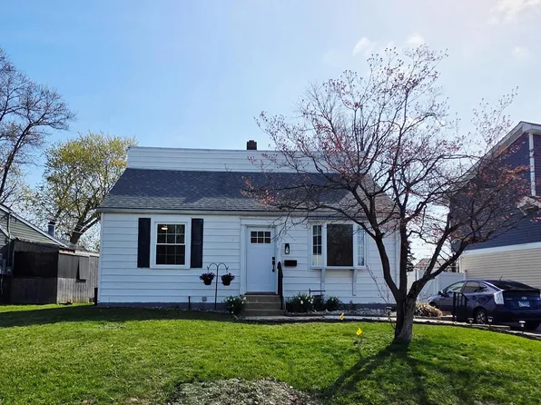 222 Love Ln, Norwood, PA 19074