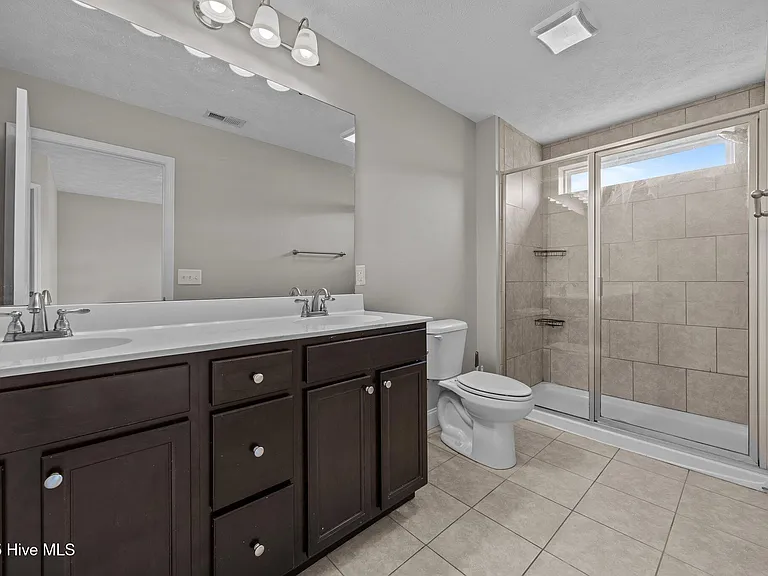 123 Lightwater Dr — Photo 32