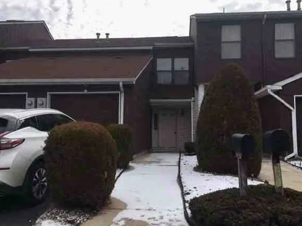 981 Valley St #3, Vauxhall, NJ 07088
