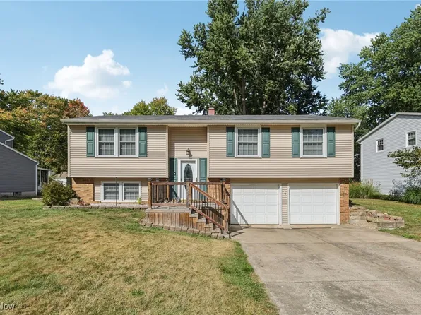 466 Green Garden Dr, Boardman, OH 44512