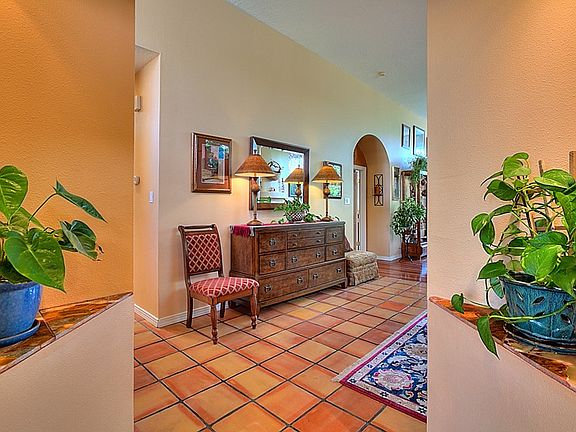5th image of 6521 Glen Oak NE