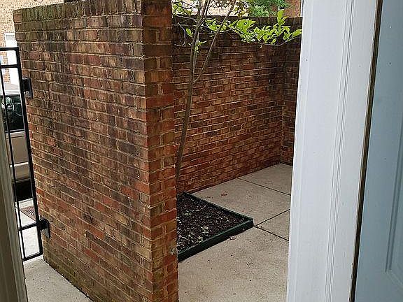 3rd image of 105 Cooper Pl E #105