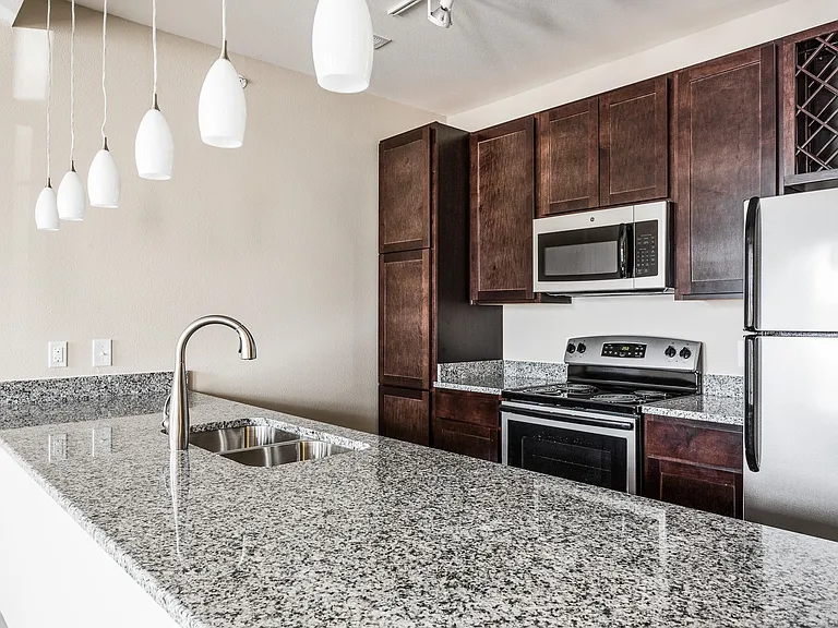 The Avenue at Polaris Apartments — Photo 12