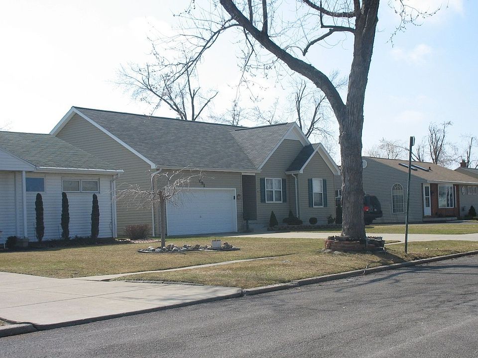 Look at House from corner