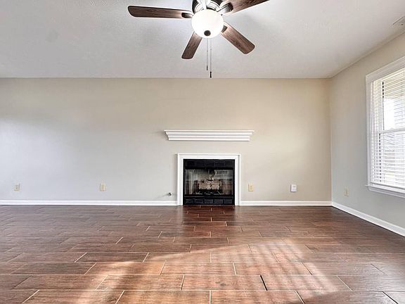 2nd image of 406 Sweetbay Ct