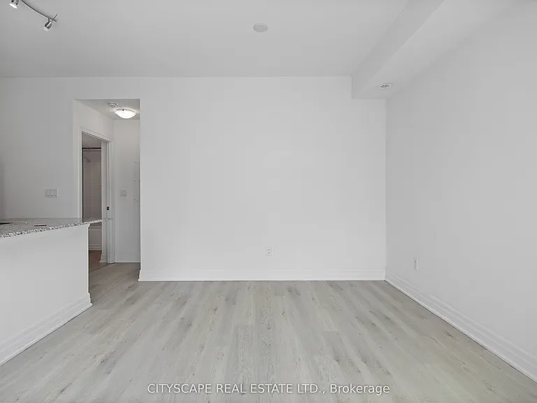 370 Wallace Ave #501 — Photo 14