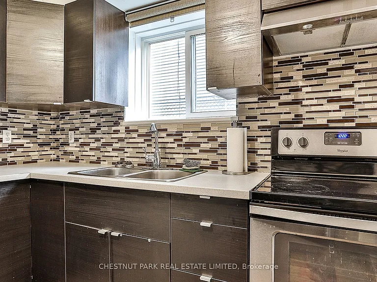 76 Walmsley Blvd #1 — Photo 10