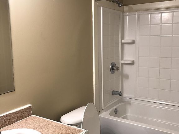 5th image of 221 Caldwell Dr APT C