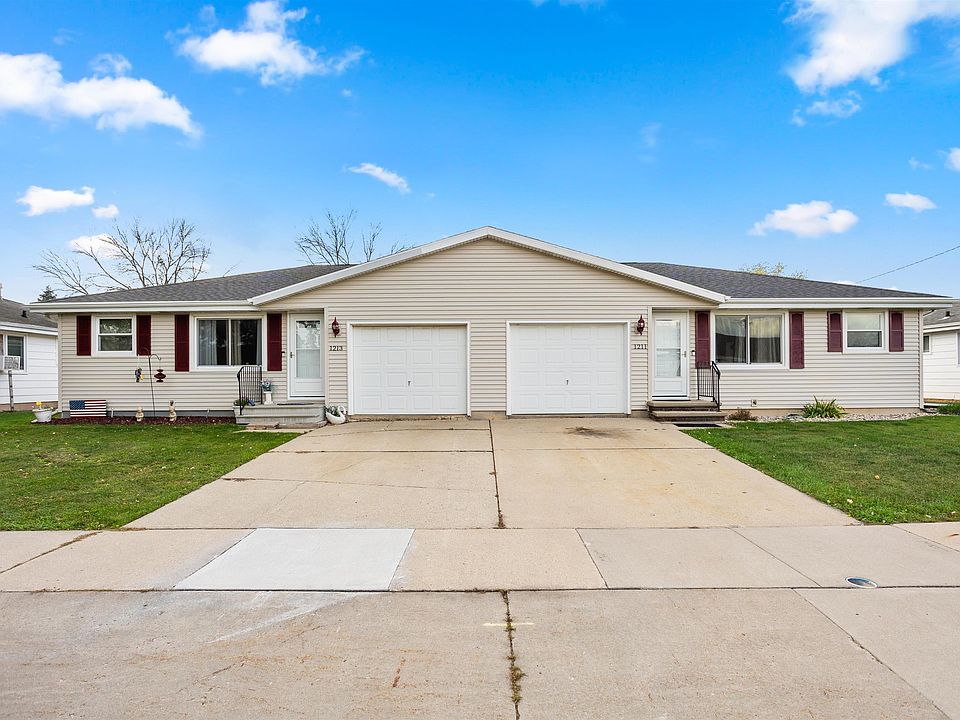 1211 Primrose Ln, Neenah, WI 54956 Zillow