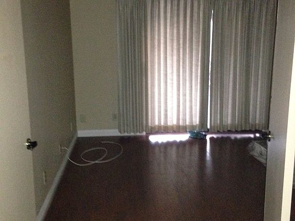4th image of 2705 Miraflores Ave