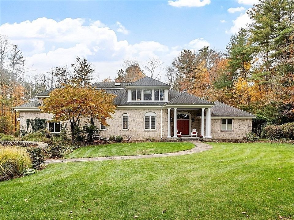 1st image of 2 Duston Ln