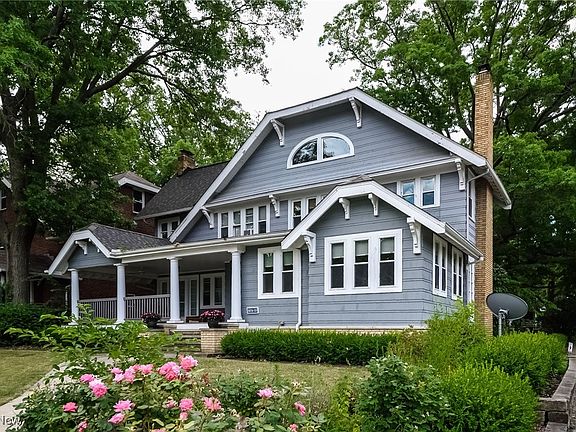 2nd image of 15731 Lake Ave