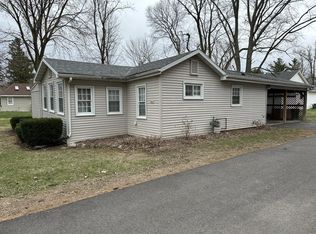 W997 Pell Lake Dr, Genoa City, WI 53128