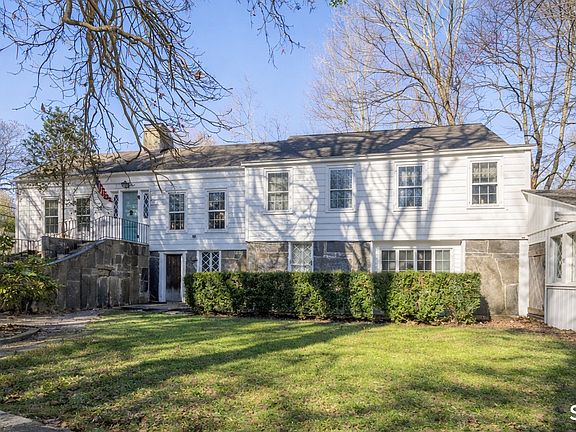 3rd image of 320 North Salem Road