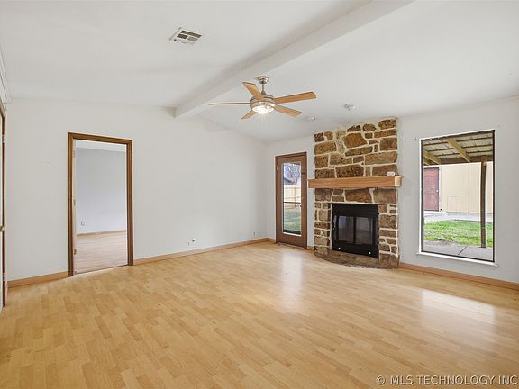 4th image of 13827 S 283rd East Ave