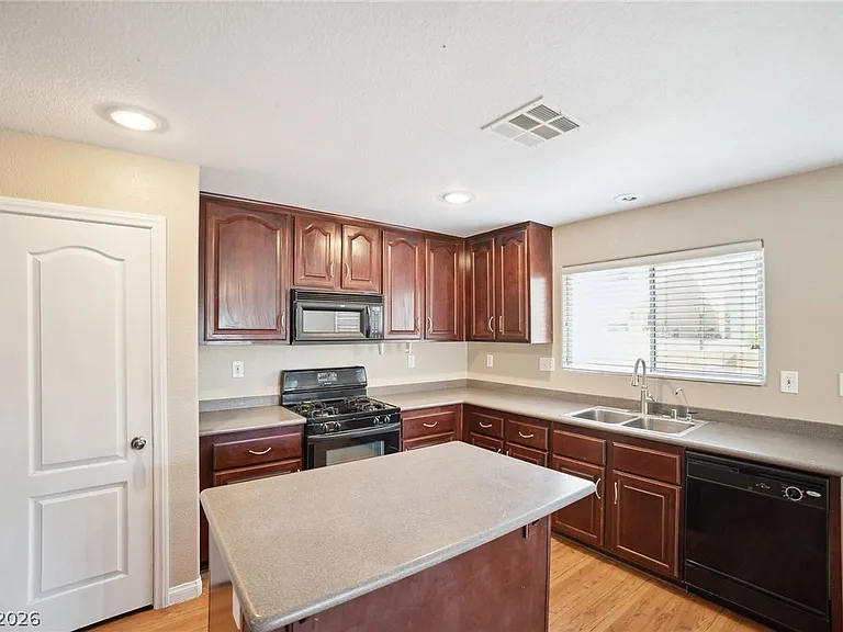 7224 Nook Crest Ct — Photo 6