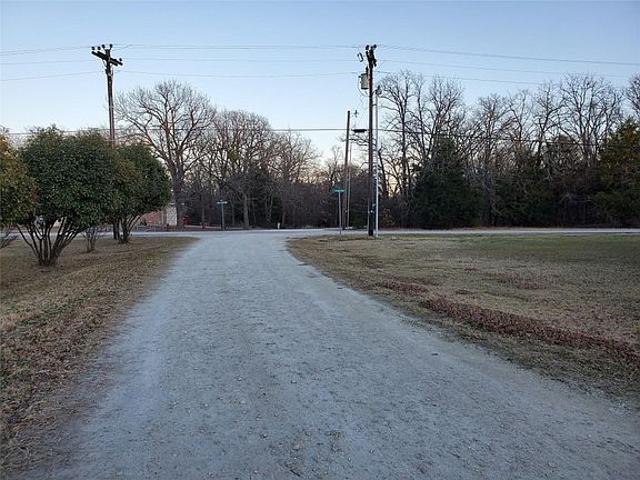 2nd image of 800 Hillburn Dr