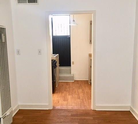 3rd image of 507 Coffin Ave #B
