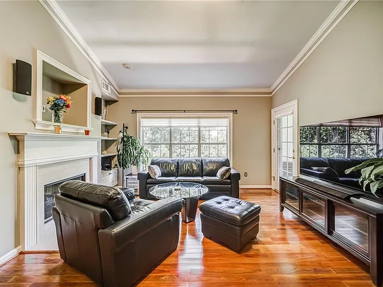 3275 Lenox Rd NE — Photo 9