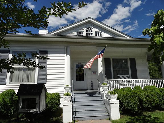 4th image of 808 McCormick Blvd