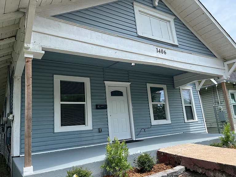 1406 Benson St — Photo 1