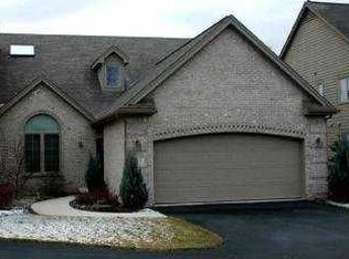 247 Stone Oak Ct, Holland, OH