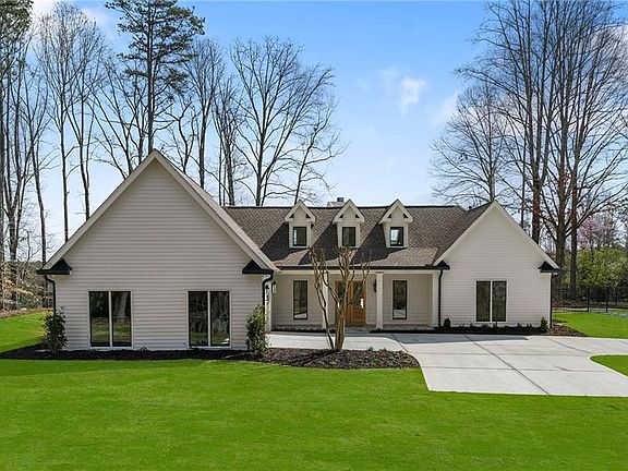 4th image of 15445 Thorntree Run