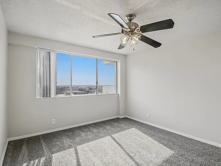 The Regency Apartments — Photo 104