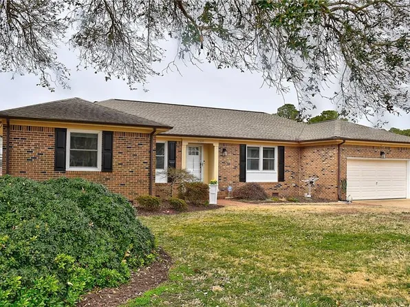 2209 Kendall St, Virginia Beach, VA 23451