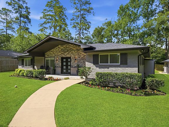 4th image of 1302 Spring Creek Dr