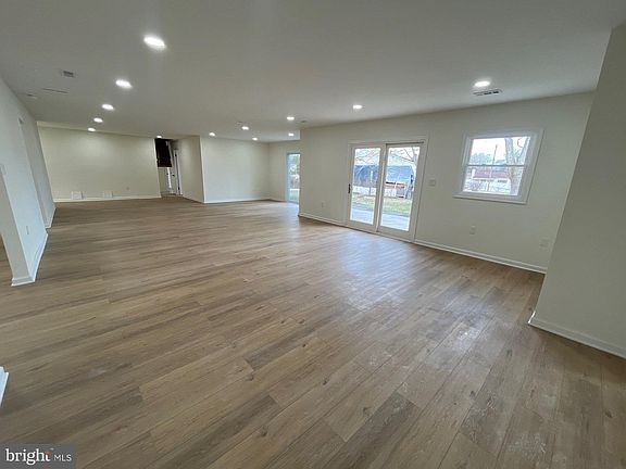 5th image of 2025 Greengage Rd