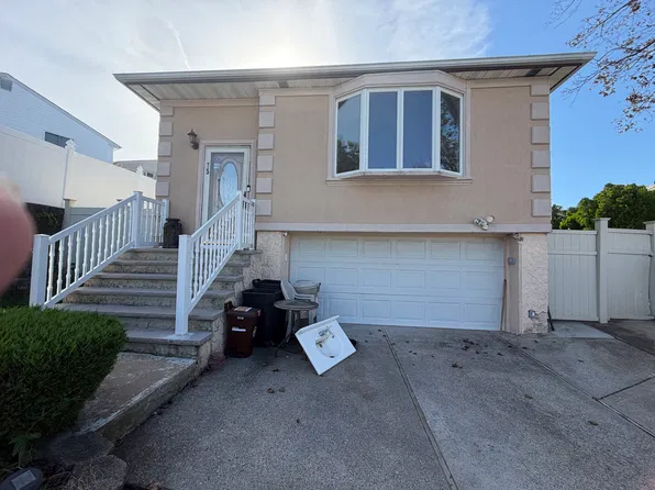 15 Bovanizer St, Staten Island, NY 10312