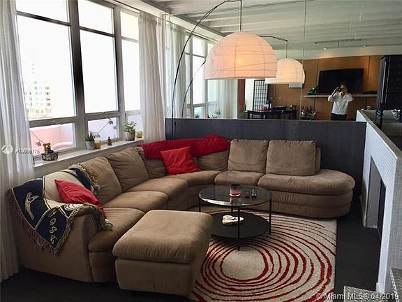 4th image of 2121 N Bayshore Dr APT 518