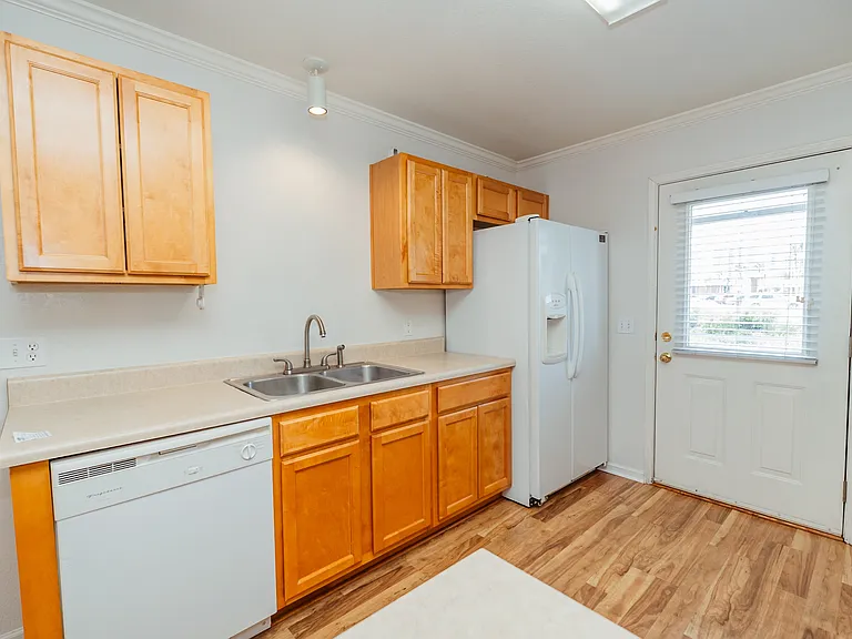 1150 Airport Rd #122 — Photo 5
