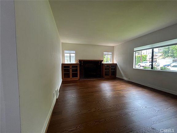 2nd image of 214 E Stocker St