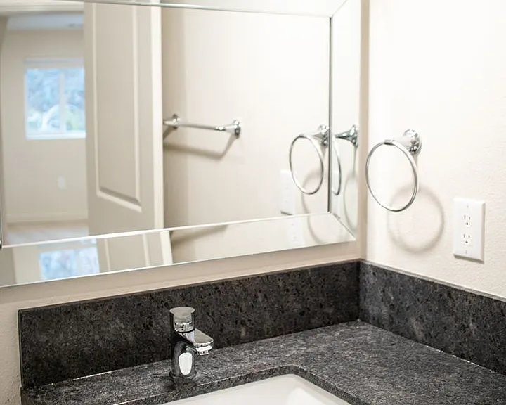 2109-2117 L St #&-2106-2120 — Photo 7