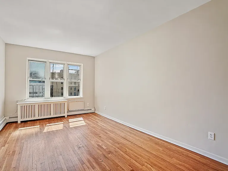 1912 3rd Ave #3B — Photo 6