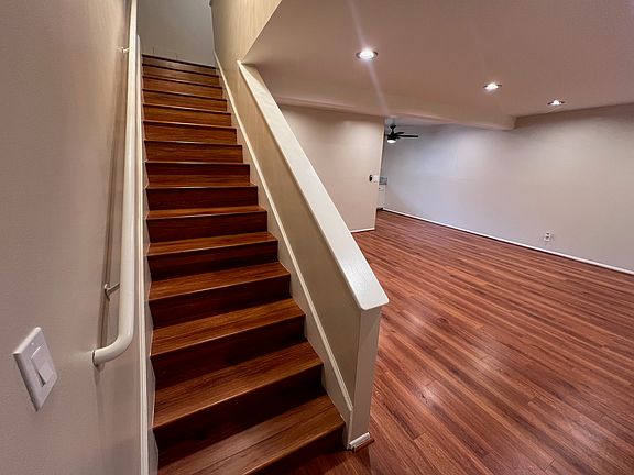 2nd image of 2071 Valderas Dr #2B-2Ba-1185Sqft