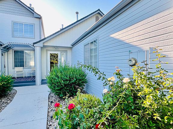 2nd image of 1020 Aspen Grove Cir